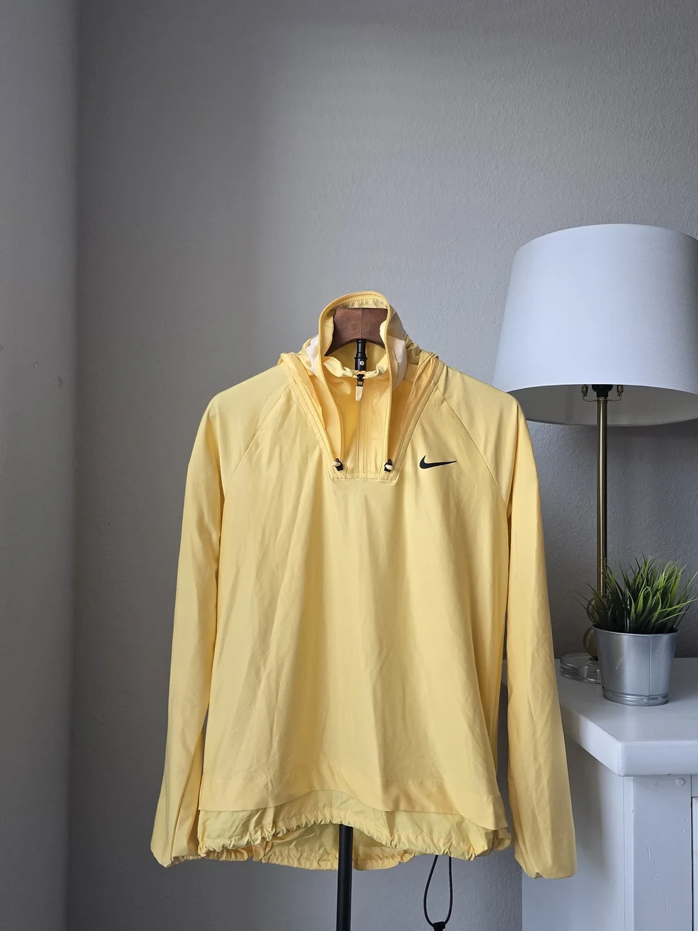 Nike Dri-FIT ADV Women's L Yellow 1/2 Zip Pullover Jacket Hooded Running